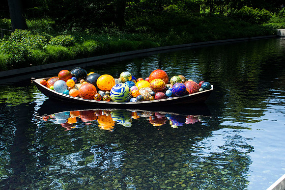 Dale Chihuly - Float Boat - 2014