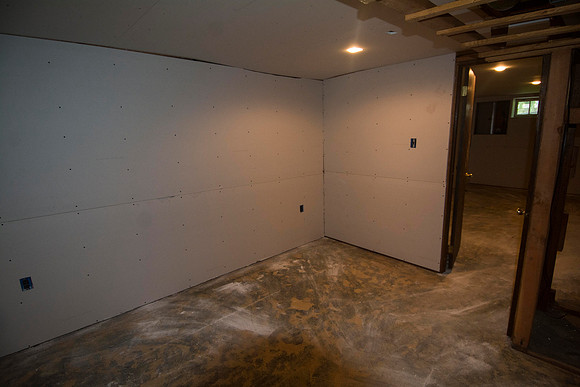 20170615_basement_buildout-13